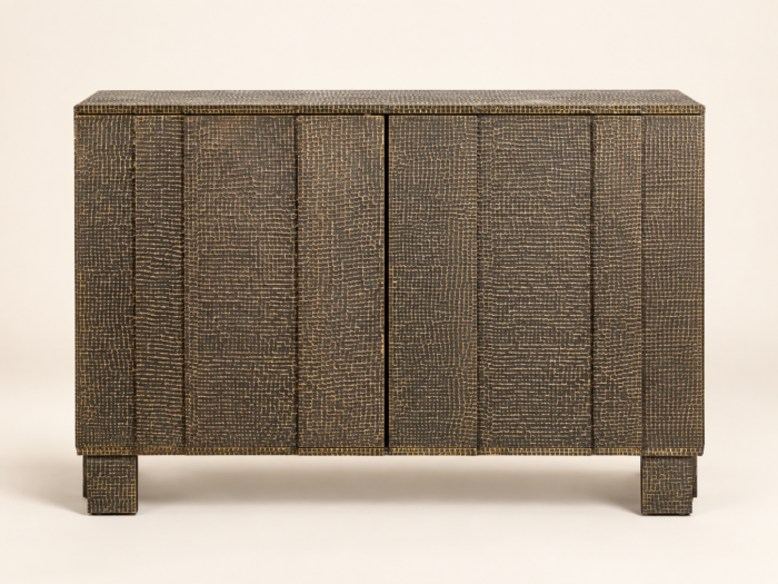 02-antique-metal-cladded-chest-main-standardized